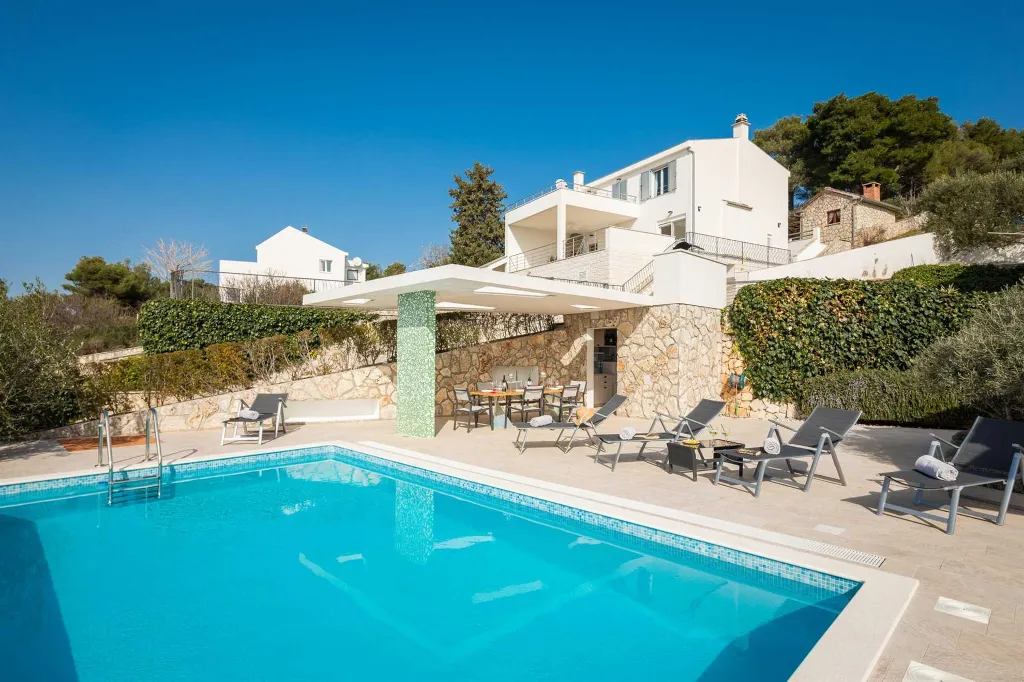 Private Pool Villa with Garden in Žaborić