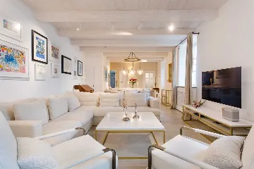 Heritage Stone Villa with Heated Pool in Dubrovnik