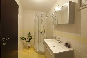 Modern Family Villa with Pool in Dubrovnik