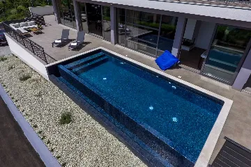 Spacious 5-Bedroom Villa with Infinity Pool in Opatija