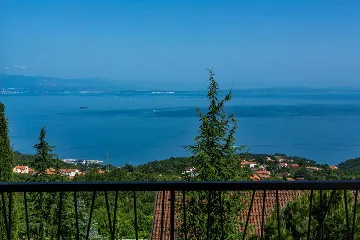 Spacious 5-Bedroom Villa with Infinity Pool in Opatija