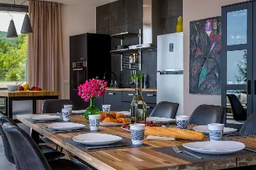 Spacious 5-Bedroom Villa with Infinity Pool in Opatija