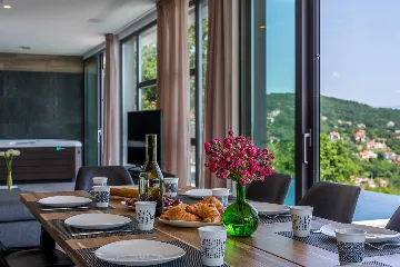 Spacious 5-Bedroom Villa with Infinity Pool in Opatija