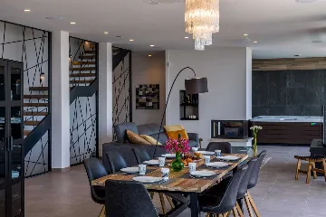 Spacious 5-Bedroom Villa with Infinity Pool in Opatija