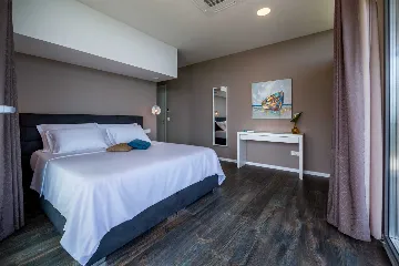 Spacious 5-Bedroom Villa with Infinity Pool in Opatija