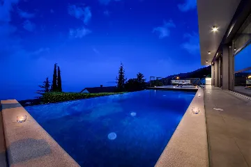 Spacious 5-Bedroom Villa with Infinity Pool in Opatija