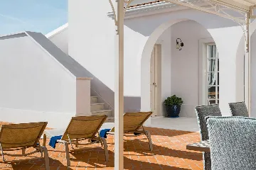 Contemporary Villa Retreat with Pool in Vabriga