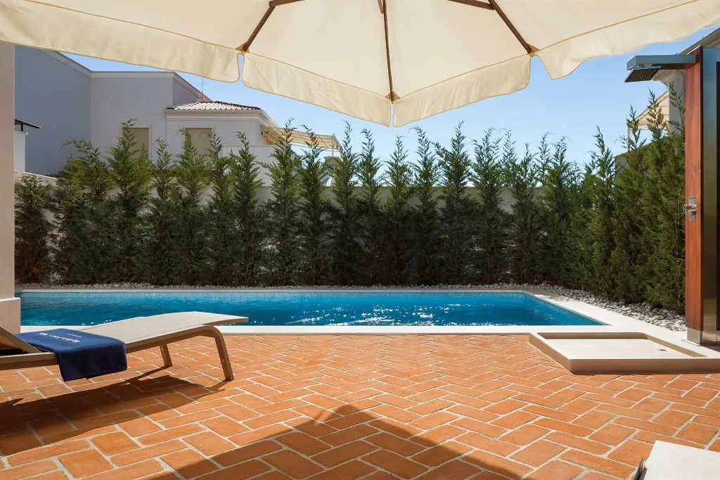 Contemporary Villa Retreat with Pool in Vabriga