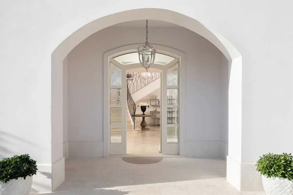 Elegant 4-Bedroom Villa with Pool in Vabriga