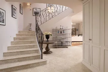 Elegant 4-Bedroom Villa with Pool in Vabriga