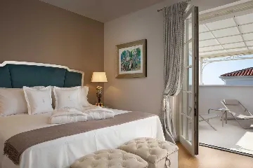 Elegant 4-Bedroom Villa with Pool in Vabriga