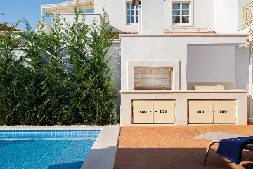 Elegant 4-Bedroom Villa with Pool in Vabriga