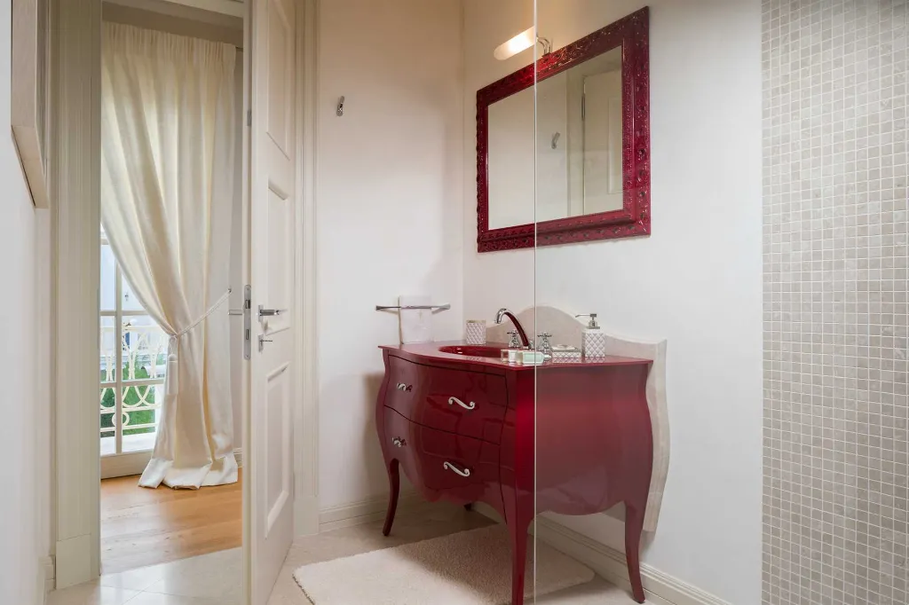 Elegant 4-Bedroom Villa with Pool in Vabriga