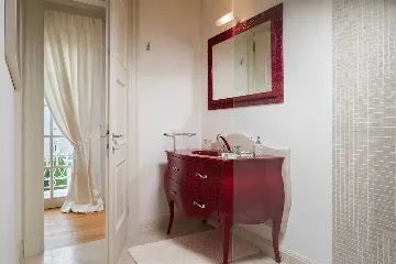 Elegant 4-Bedroom Villa with Pool in Vabriga