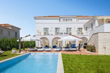 Elegant 4-Bedroom Villa with Pool in Vabriga, Istria