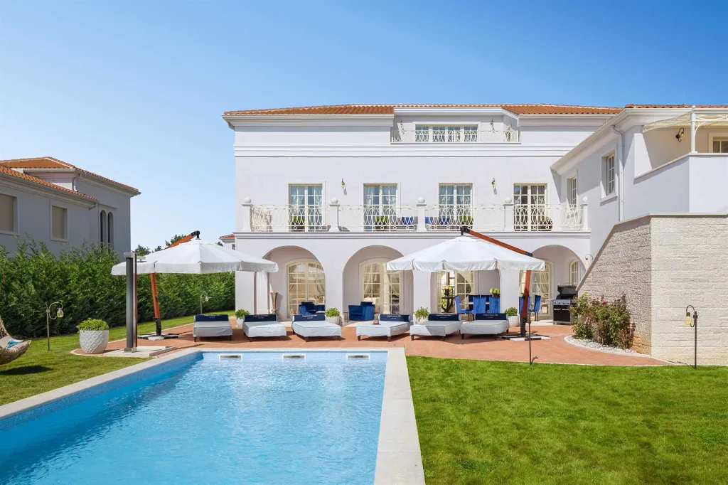 Elegant 4-Bedroom Villa with Pool in Vabriga, Istria