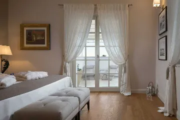 Spacious 4-Bedroom Villa with Pool in Vabriga