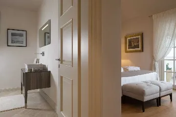 Spacious 4-Bedroom Villa with Pool in Vabriga