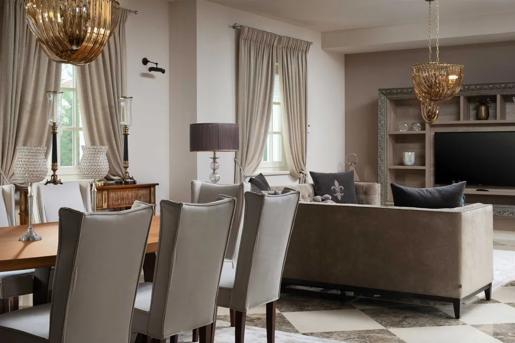 Spacious 4-Bedroom Villa with Pool in Vabriga