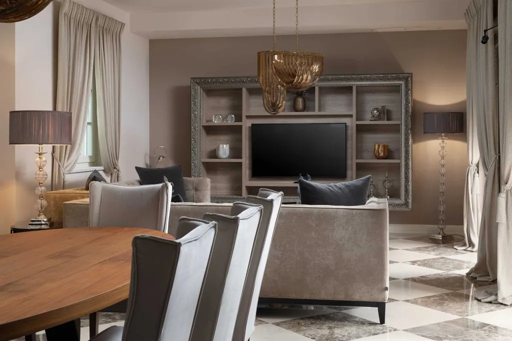 Spacious 4-Bedroom Villa with Pool in Vabriga