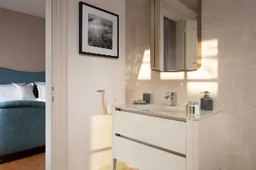 Spacious 4-Bedroom Villa with Pool in Vabriga