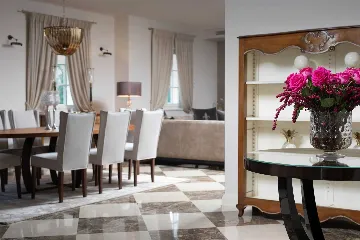 Spacious 4-Bedroom Villa with Pool in Vabriga