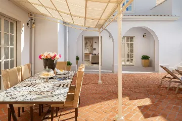 Spacious 4-Bedroom Villa with Pool in Vabriga