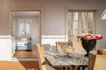 Spacious 4-Bedroom Villa with Pool in Vabriga