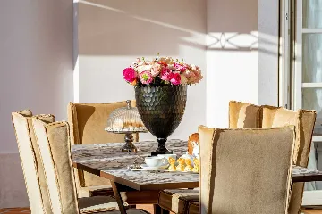 Spacious 4-Bedroom Villa with Pool in Vabriga