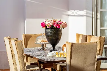 Spacious 4-Bedroom Villa with Pool in Vabriga