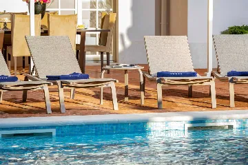 Spacious 4-Bedroom Villa with Pool in Vabriga