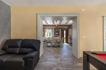 Spacious Country Villa with Pool in Vižinada