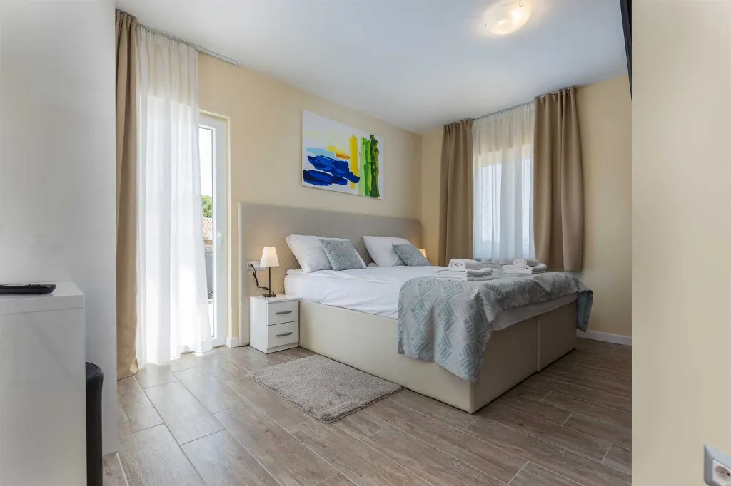 Spacious Country Villa with Pool in Vižinada