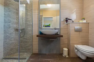 Spacious Country Villa with Pool in Vižinada