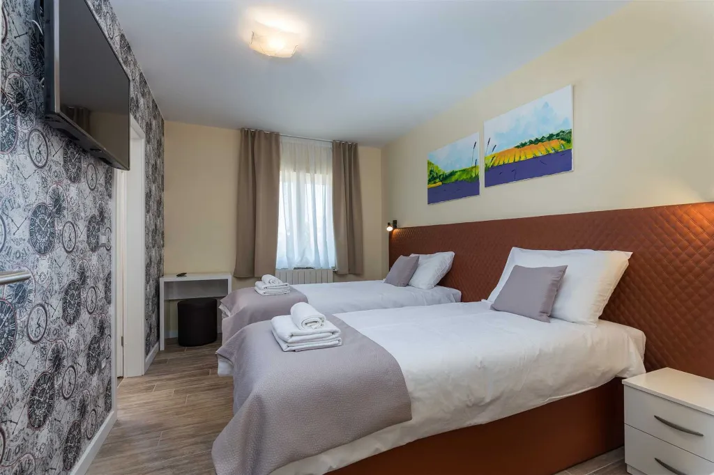 Spacious Country Villa with Pool in Vižinada
