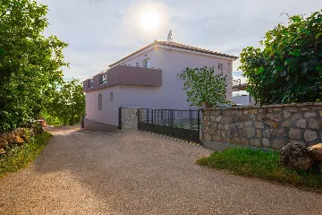 Spacious Country Villa with Pool in Vižinada