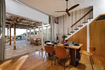 Seaside Villa Retreat with Pool, Zaraće