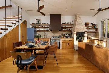 Seaside Villa Retreat with Pool, Zaraće