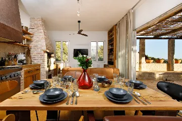 Seaside Villa Retreat with Pool, Zaraće