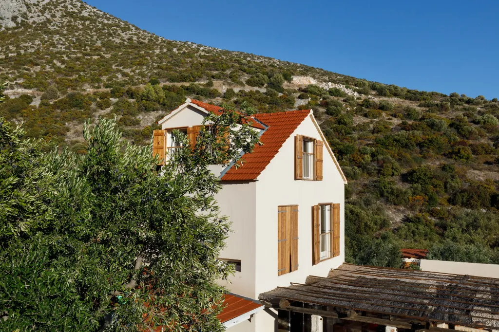 Seaside Villa Retreat with Pool, Zaraće