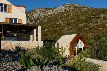 Seaside Villa Retreat with Pool, Zaraće