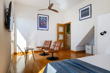 Seaside Villa Retreat with Pool, Zaraće