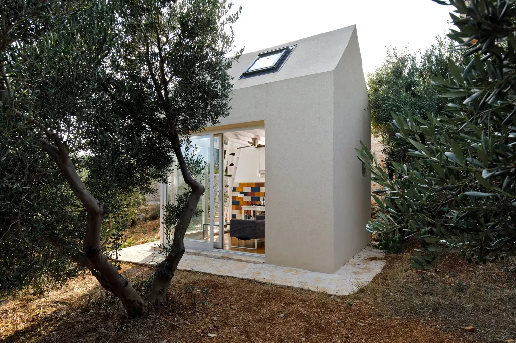 Seaside Villa Retreat with Pool, Zaraće