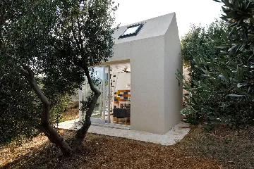 Seaside Villa Retreat with Pool, Zaraće