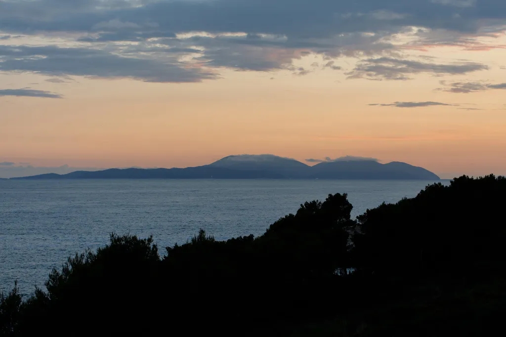 Seaside Villa Retreat with Pool, Zaraće