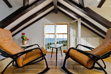 Seaside Villa Retreat with Pool, Zaraće