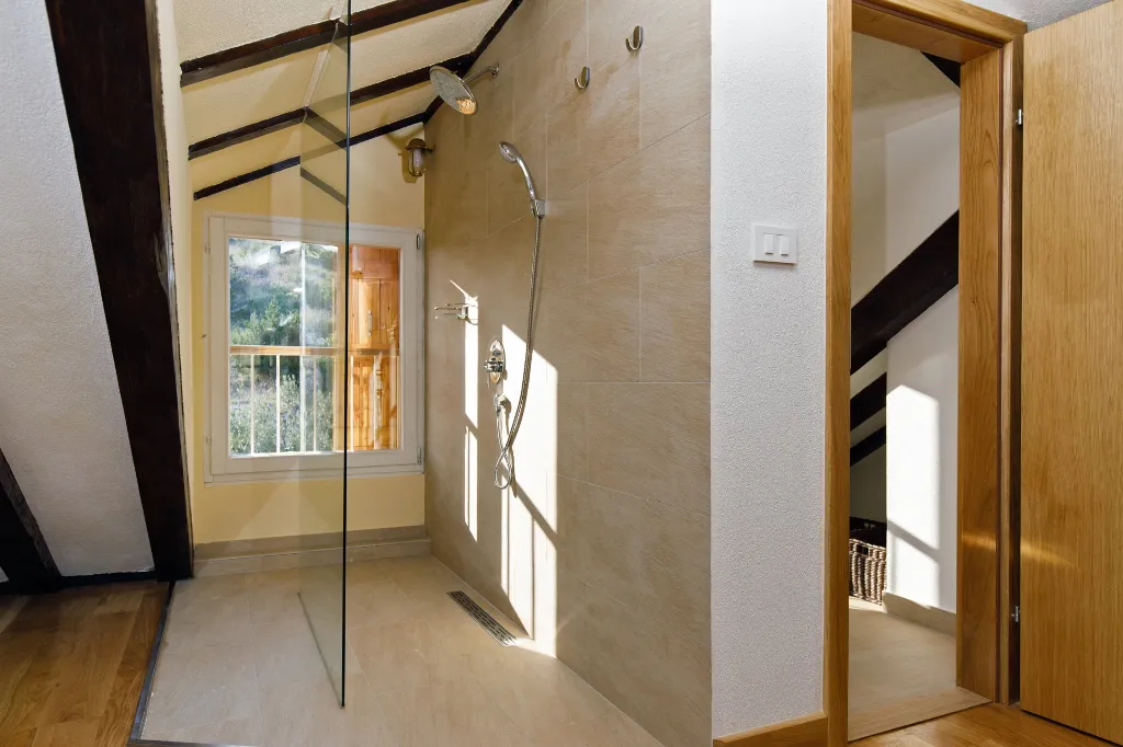 Seaside Villa Retreat with Pool, Zaraće