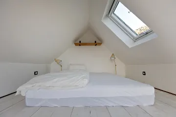 Seaside Villa Retreat with Pool, Zaraće