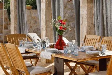 Seaside Villa Retreat with Pool, Zaraće