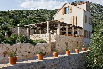 Seaside Villa Retreat with Pool, Zaraće